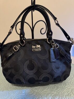 Coach Op ART Dotted Sophia
Satchel